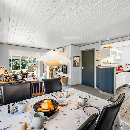 Hébergement de vacances Skakke - 900m From The Sea By Interhome